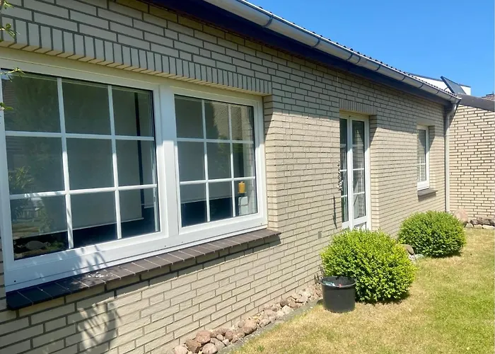 5060 Saarstr 8a Apartment *